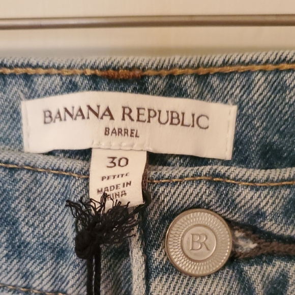 Banana Republic Women's Light Blue Patchwork Barrel Jeans NWT Size 30 Petite - Picture 2 of 10